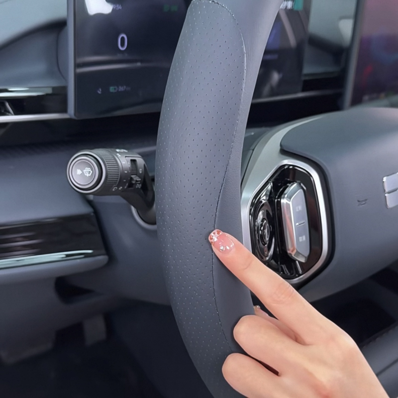 Pokrowiec na kierownicę samoch – Car Steering Wheel Cover Anti Slip Breathable recenzja i cena